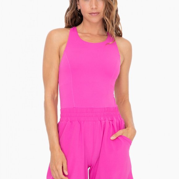 Madison Running Shortsie - Picture 3 of 7